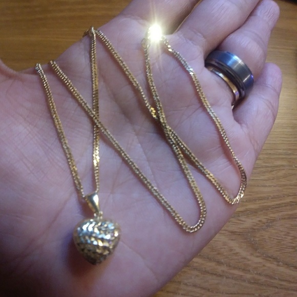 18k Saudi Gold Necklace - Picture 2 of 4